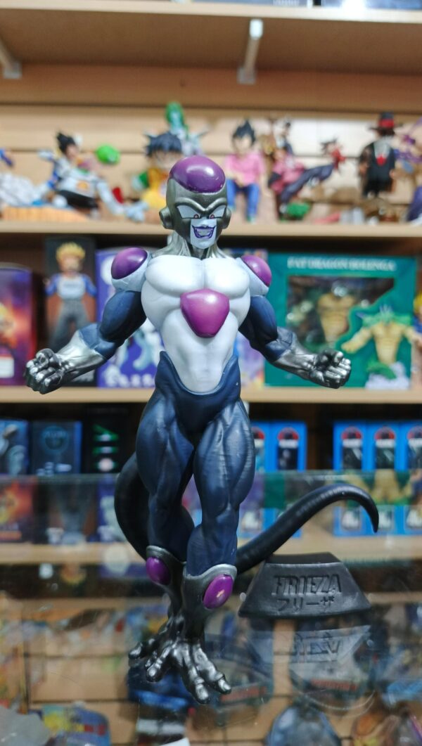 Fhisher Alien 75
Dragón Ball Super
Tamaño:18cm