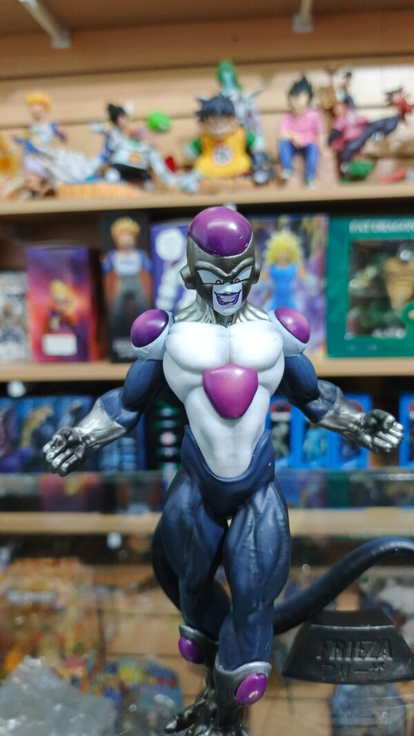 Fhisher Alien 75
Dragón Ball Super
Tamaño:18cm