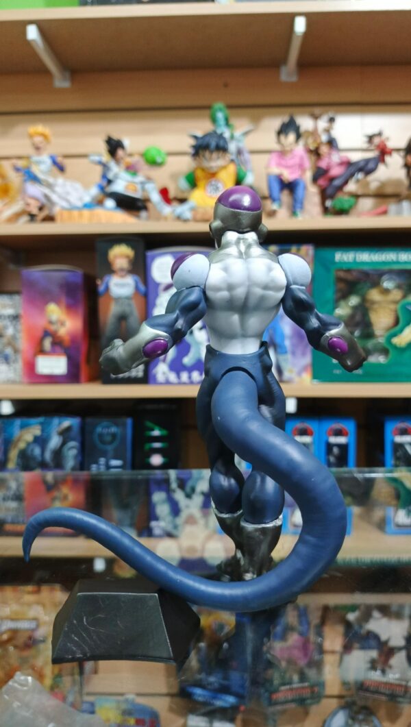 Fhisher Alien 75
Dragón Ball Super
Tamaño:18cm