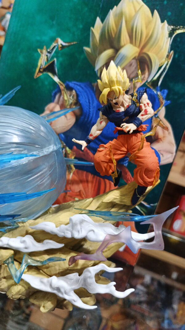 Goku VS kid buu 
DRAGON BALL Z 200
Tamaño:28cm