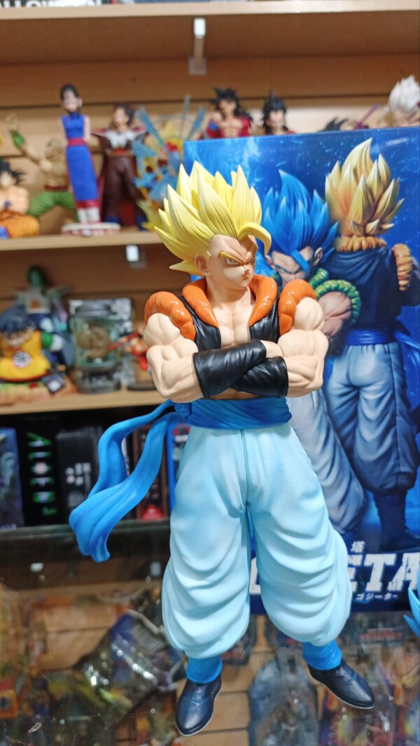 Vegito Cabeza intercambiable 240
fusión Goku y vegeta
Dragón Ball Z
Tamaño:31cm
