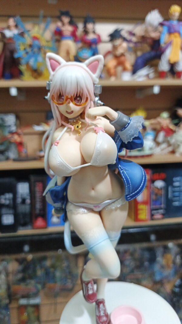 Sónico gato 
Super Sonico
Tamaño:26cm