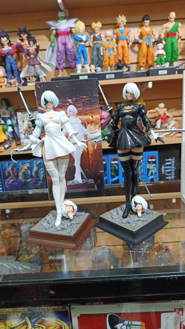 Nier Autómata 252
Autómata
Tamaño:28cm