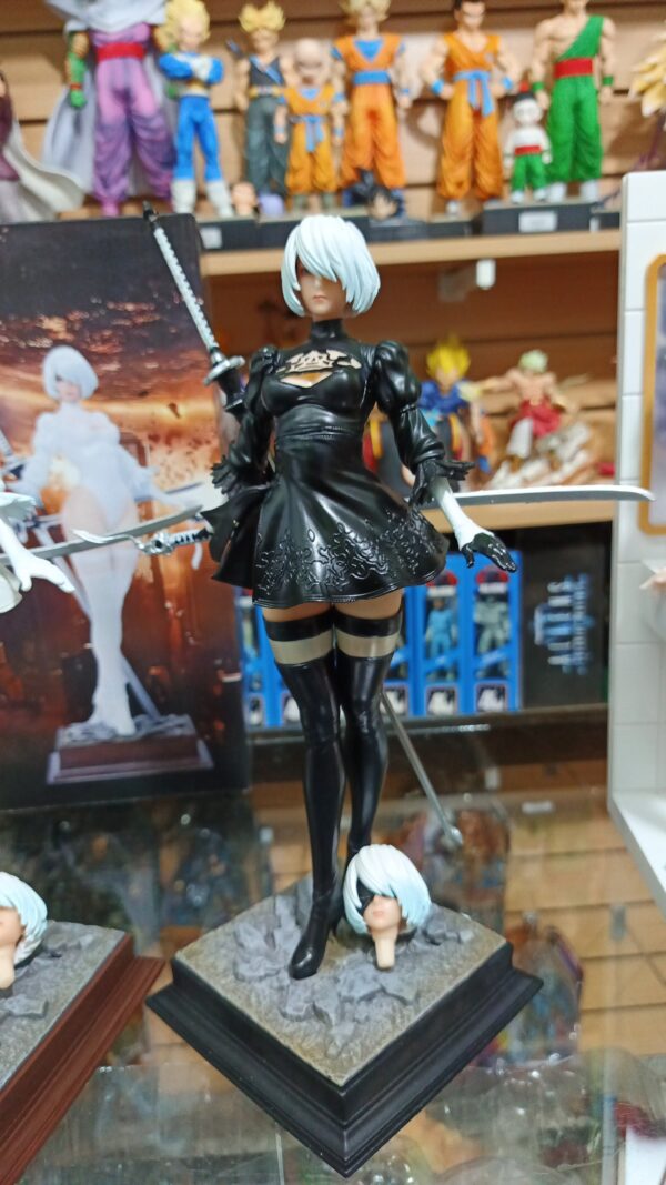 Nier Autómata 252
Autómata
Tamaño:28cm