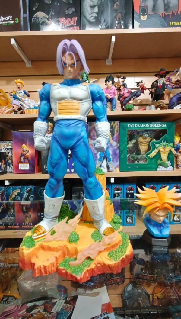 Trunks super Saiyan
Dragón Ball Z 
Tamaño:29 cm