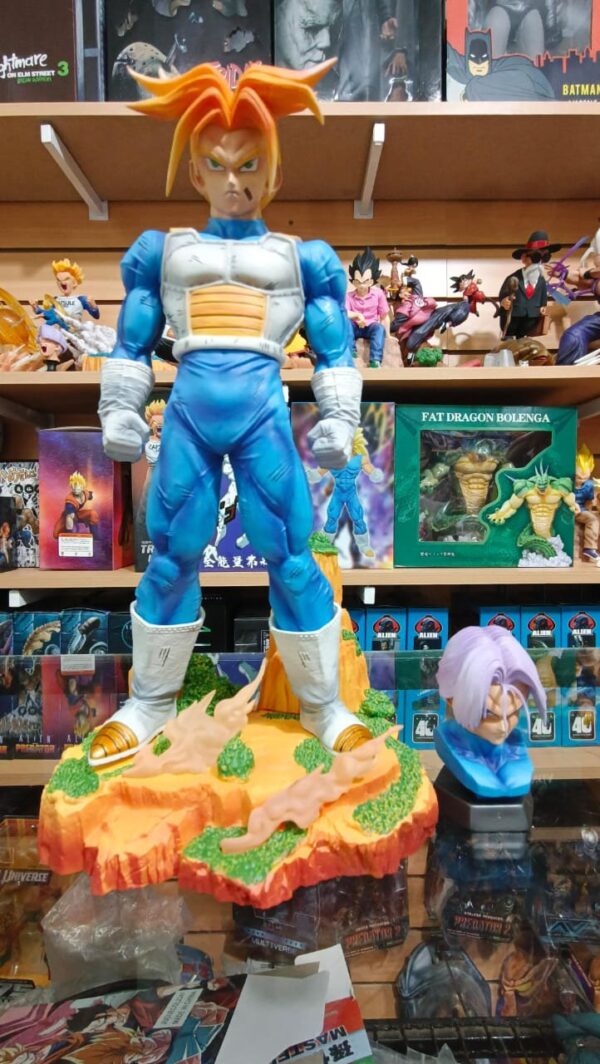 Trunks super Saiyan
Dragón Ball Z 
Tamaño:29 cm
