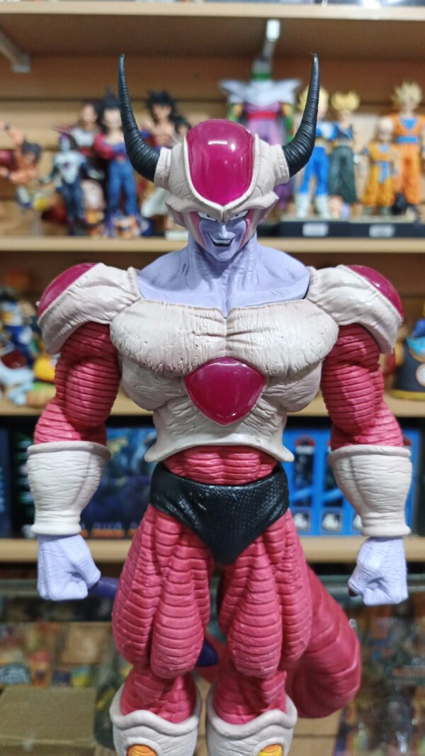 Freezer face 2 340
Dragón ball
Tamaño:36cm