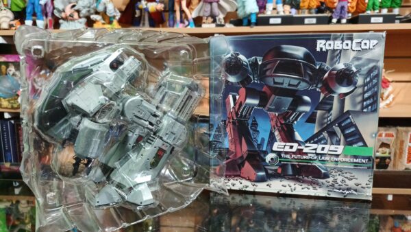 ED-209
The future 
RoBoCop
Tamaño:22cm