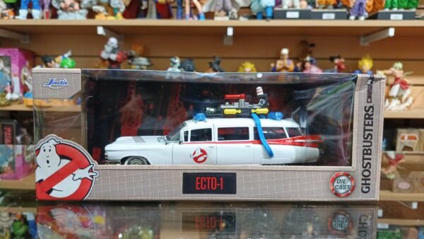 auto ecto-1 cazafantasma 
jada