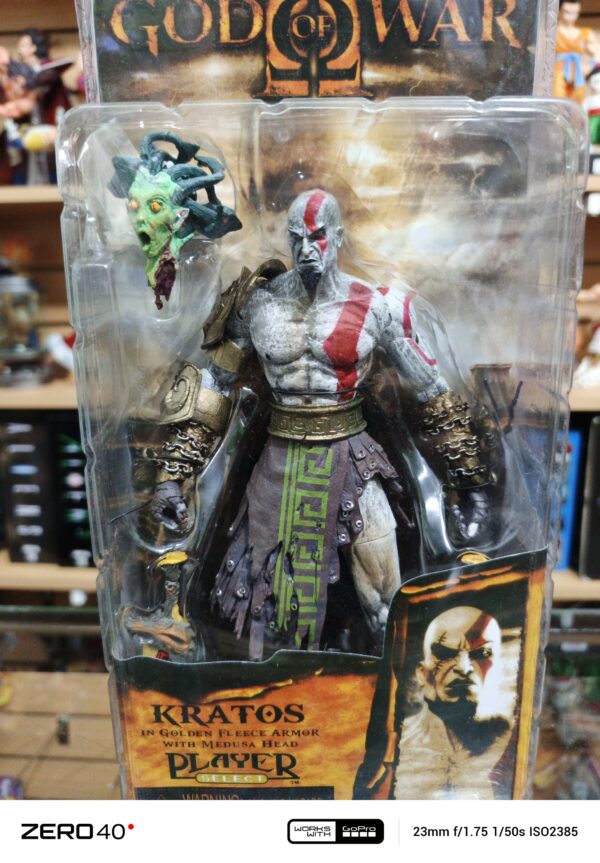 Kratos con la Cabeza de medusa 195
God Of War