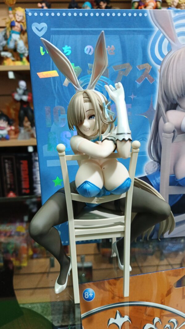azuka ichinoze 651
tamaño:23cm