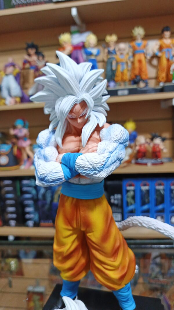 Goku f 5? 248
Tamaño:31cm