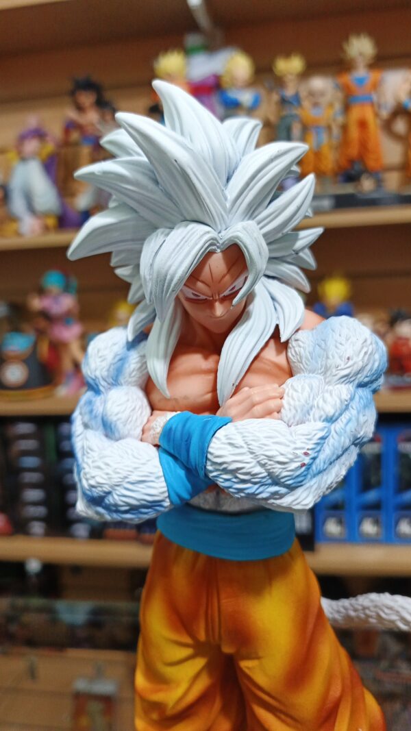 Goku f 5? 248
Tamaño:31cm