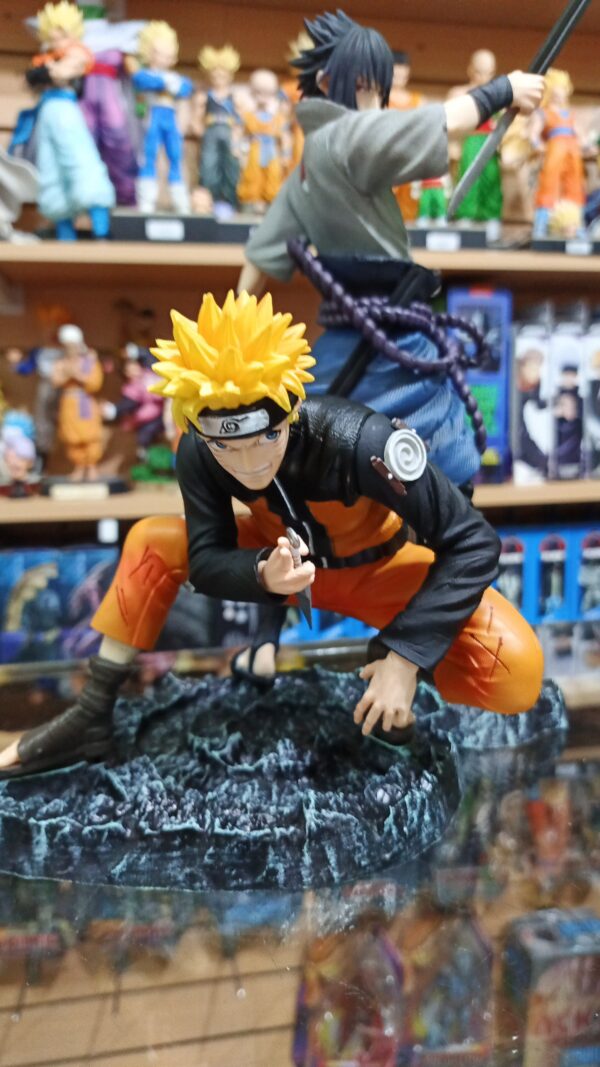 Naruto y Sasuke 496
Tamaño:16cm Naruto 23cm Sasuke