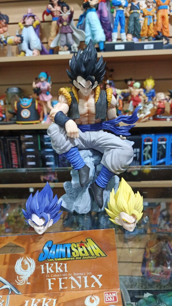 Vigito cabeza intercambiables 163
fusion Goku y vegeta
Tamaño:23cm
Precio:35mil