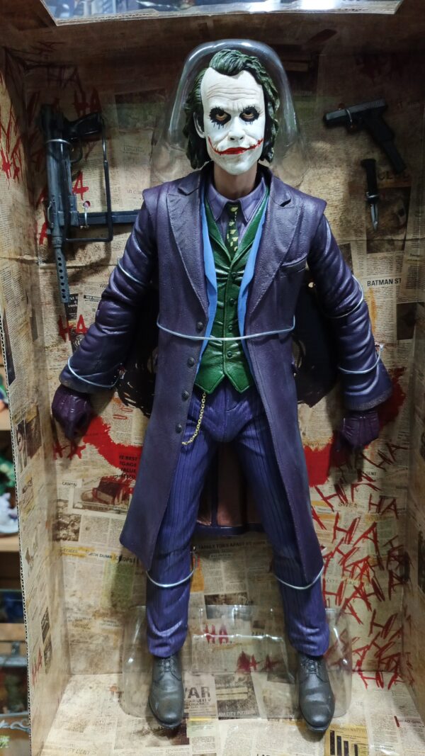 Joker 
Tamaño:46cm
Es bootleg