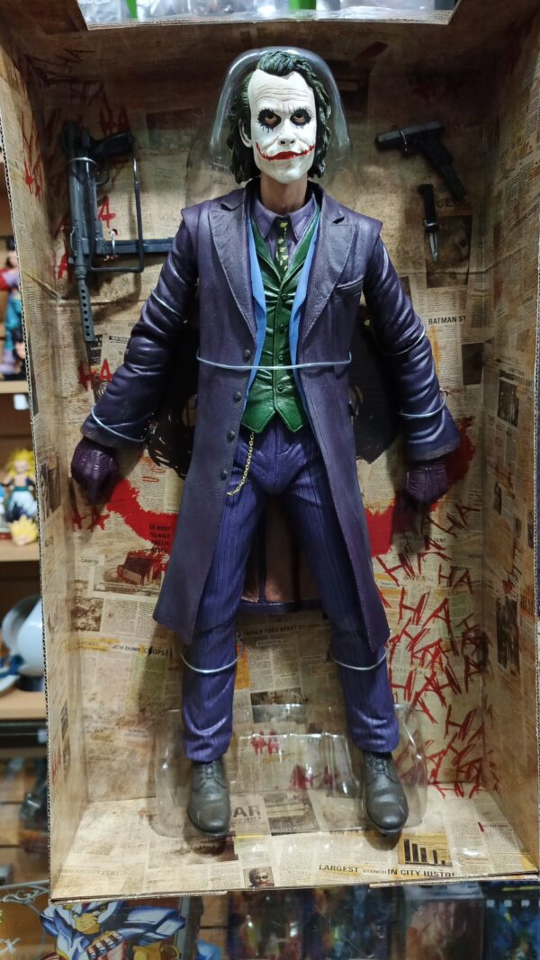 Joker 
Tamaño:46cm
Es bootleg
