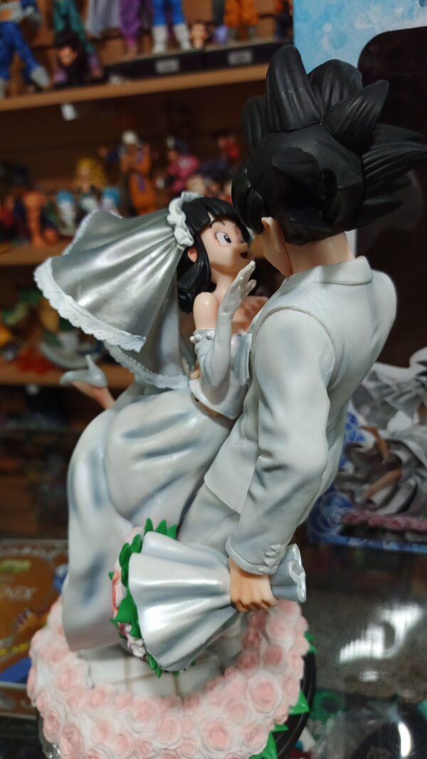 Goku y mil boda
Dragón Ball 547
Tamaño:31cm