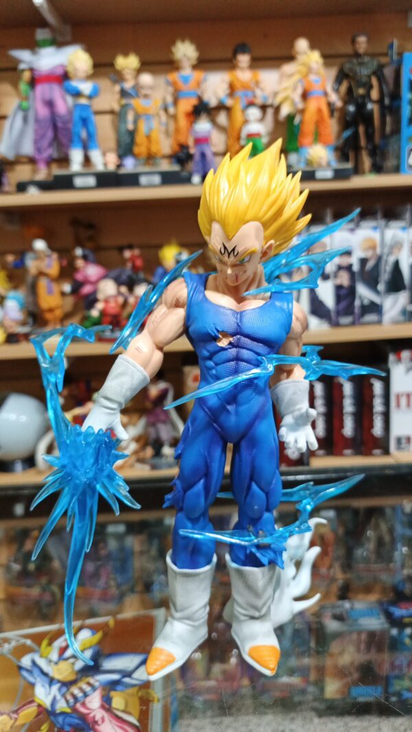 vegeta super Power 140
Dragon Ball Z
tamaño:26cm