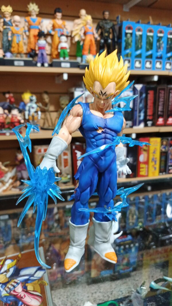 vegeta super Power 140
Dragon Ball Z
tamaño:26cm