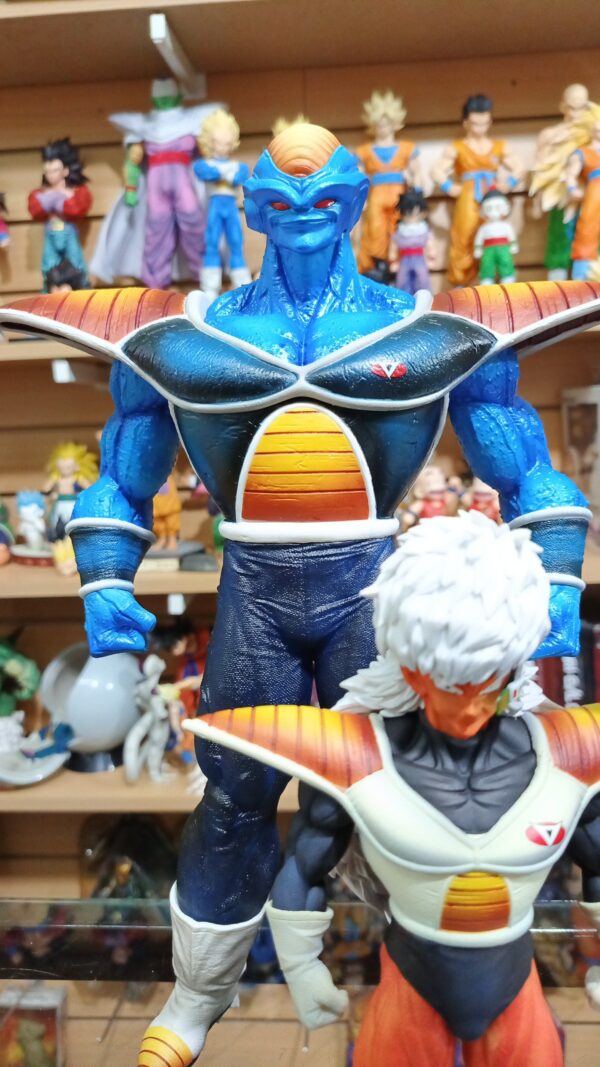 Fuerzas especiales Ginyu
Dragón Ball Z
Tamaño:Guldo 12cm
Capitán Ginyu 25cm
Rikum:31cm
Jheese:22cm
Butta:34cm
104d