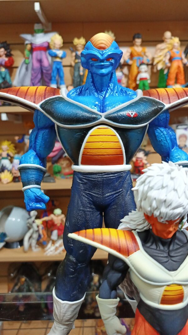 Fuerzas especiales Ginyu
Dragón Ball Z
Tamaño:Guldo 12cm
Capitán Ginyu 25cm
Rikum:31cm
Jheese:22cm
Butta:34cm
104d