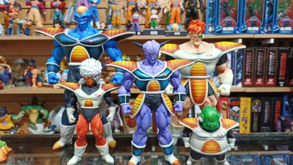 Fuerzas especiales Ginyu
Dragón Ball Z
Tamaño:Guldo 12cm
Capitán Ginyu 25cm
Rikum:31cm
Jheese:22cm
Butta:34cm
104d