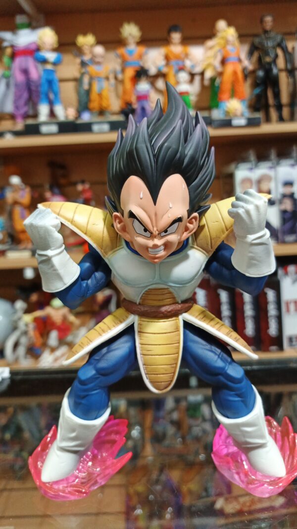 Vegeta poder 230
Dragón Ball Z 
Tamaño:23cm