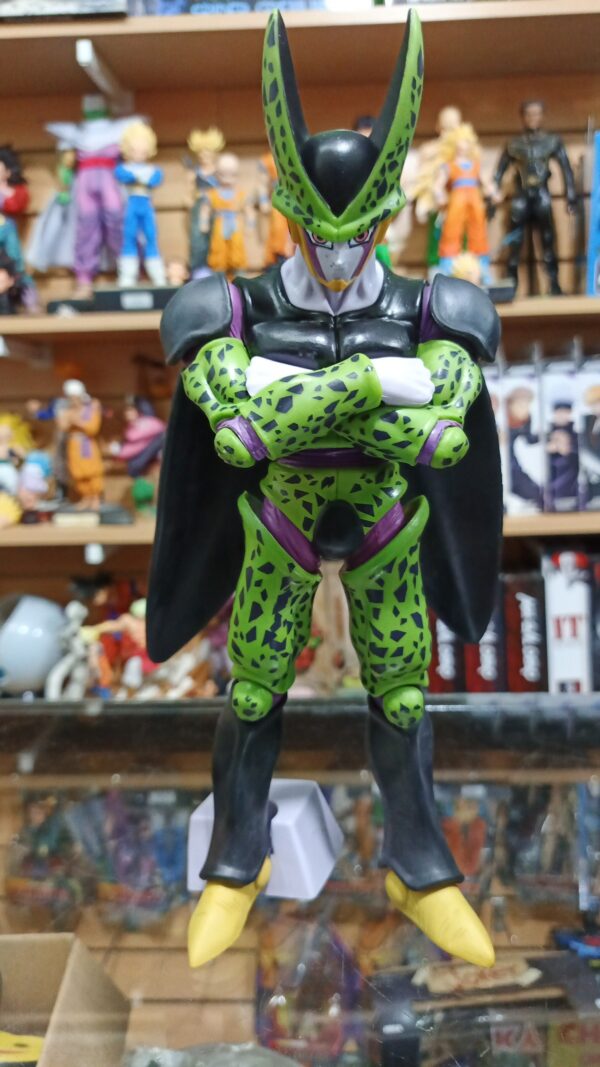 Cell perfecto 90
Dragón Ball Z 
Tamaño:28cm