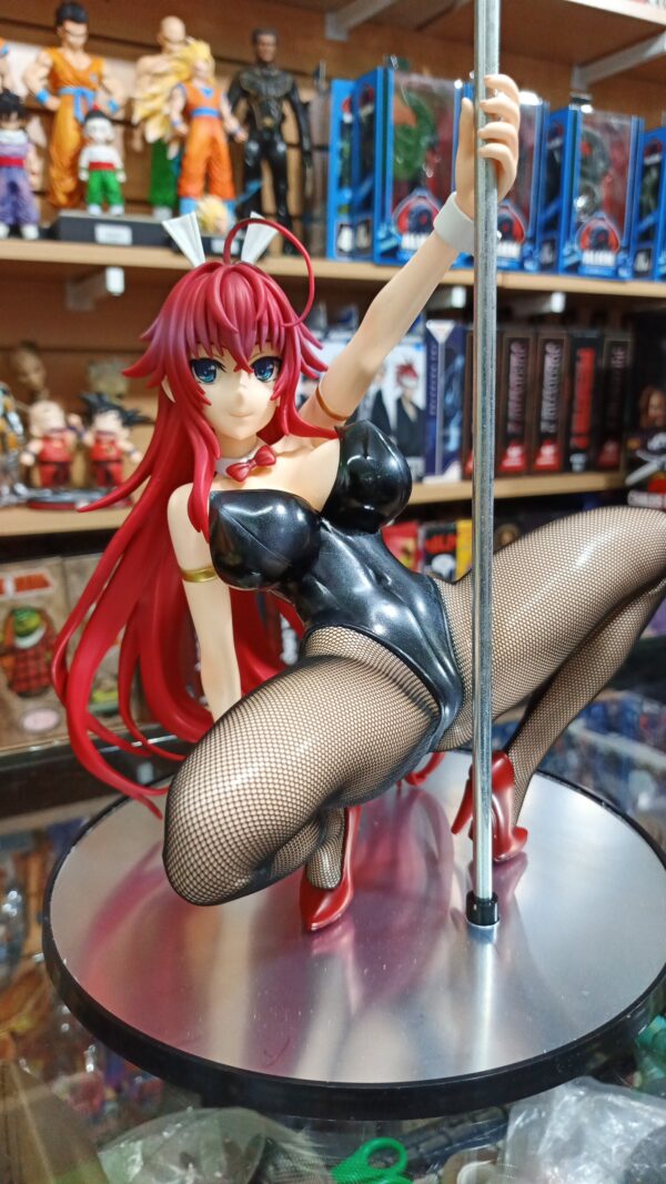 Rías gremory Bunny😏
Tamaño:36con el tubo 29cm rías
School DXD 554