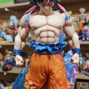 Goku ultra instinto
Dragón Ball Super 676
Tamaño:52cm