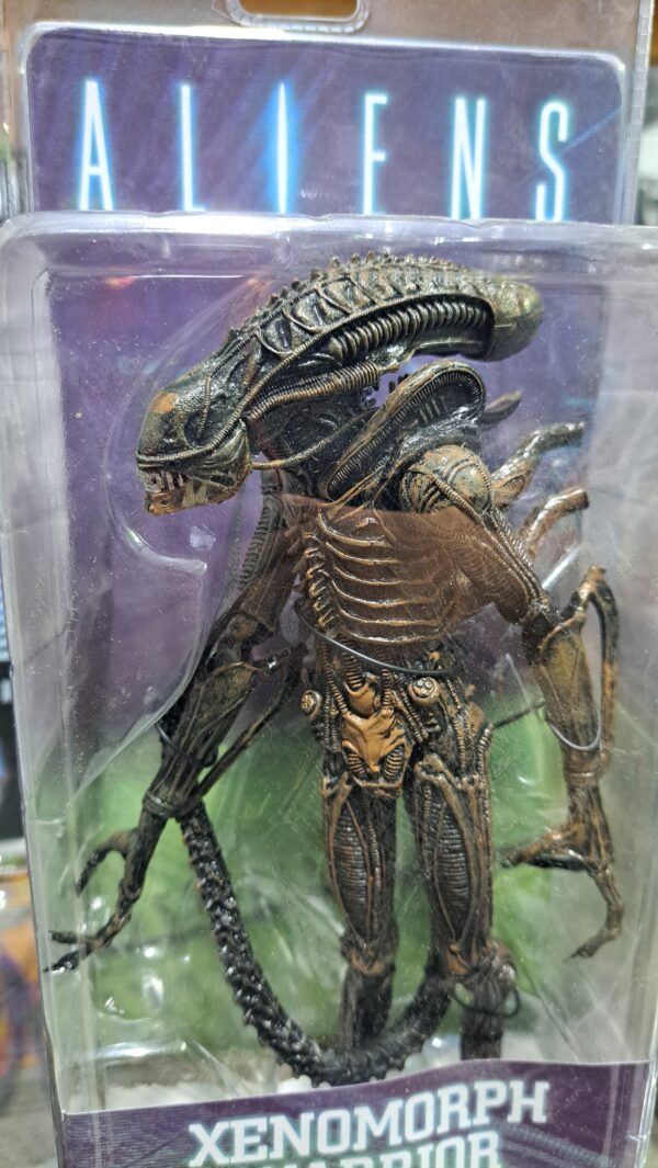 ALIENS XENOMORPH WARRIOR MARRON