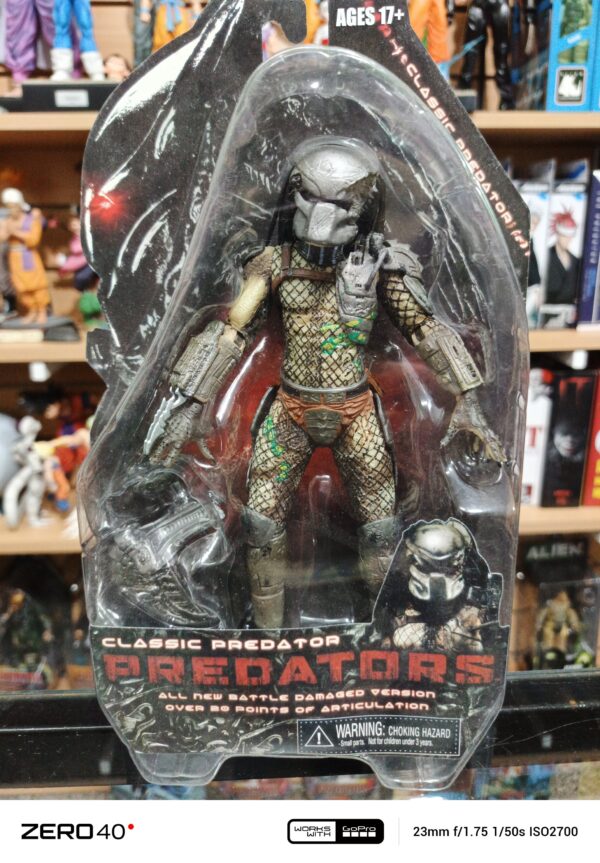 Clasic Predator jungle Hunter 
Predator
tamaño:18cm