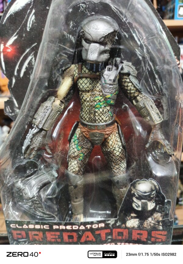 Clasic Predator jungle Hunter 
Predator
tamaño:18cm