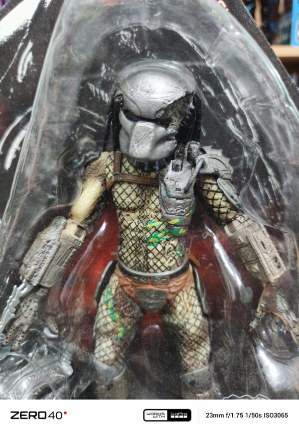 Clasic Predator jungle Hunter 
Predator
tamaño:18cm