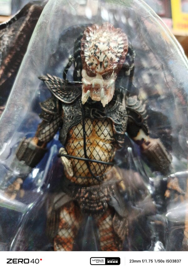 City Hunter 
Predator 2
tamaño:18cm