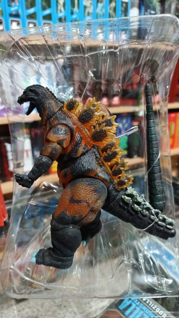 Godzilla rojo 228/18
Godzilla 
Tamaño 17cm