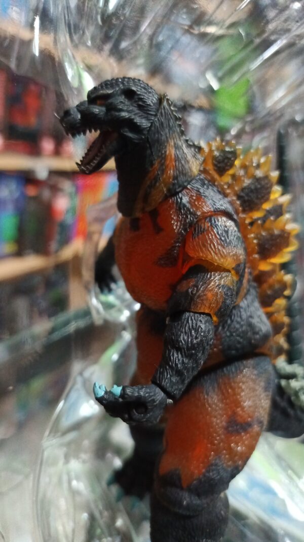 Godzilla rojo 228/18
Godzilla 
Tamaño 17cm