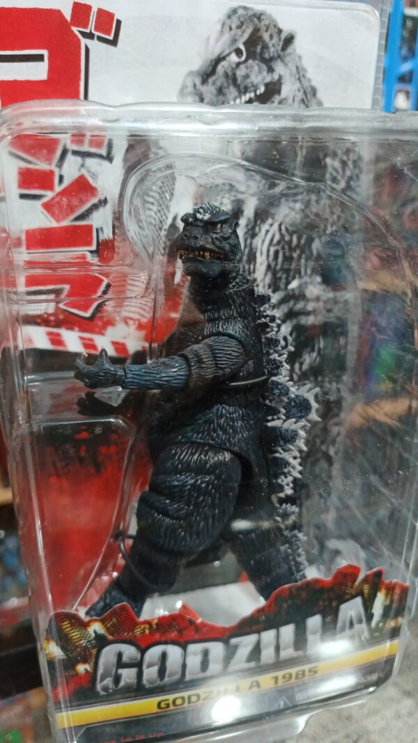 Godzilla 182/18
Godzilla 1985
Tamaño 17cm