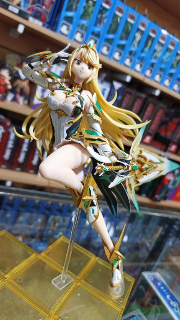 Xenoblade Mytra 365/12
GUERRERA
Tamaño:23cm
Precio:88mil