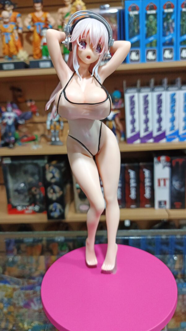 Sónico Traje de baño 285/12
Super Sónico
Tamaño:28cm
Precio:69mil