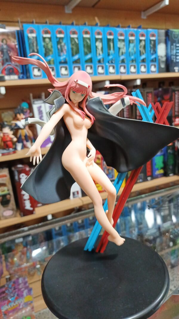 Zero two 305/12
Darling in the Franxx
Tamaño:29cm
Precio:74mil