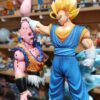 Vegito VS Boo 680/12.5
Dragón Ball Z 
Tamaño:32cm
Viene con cabeza intercambiables
