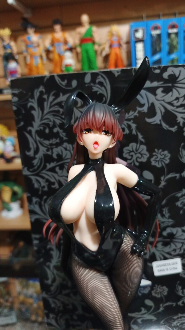 Hisaco Bunny 220/12.5
Tamaño:33cm
Cambio de cara y cubre boca 
Personal mente me gusta la primera cara