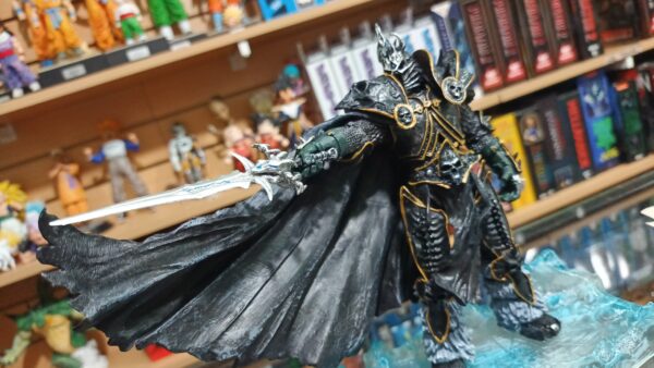 Arthas 12.5 / 295
El rey exánime
Warcraft
Tamaño:22cm