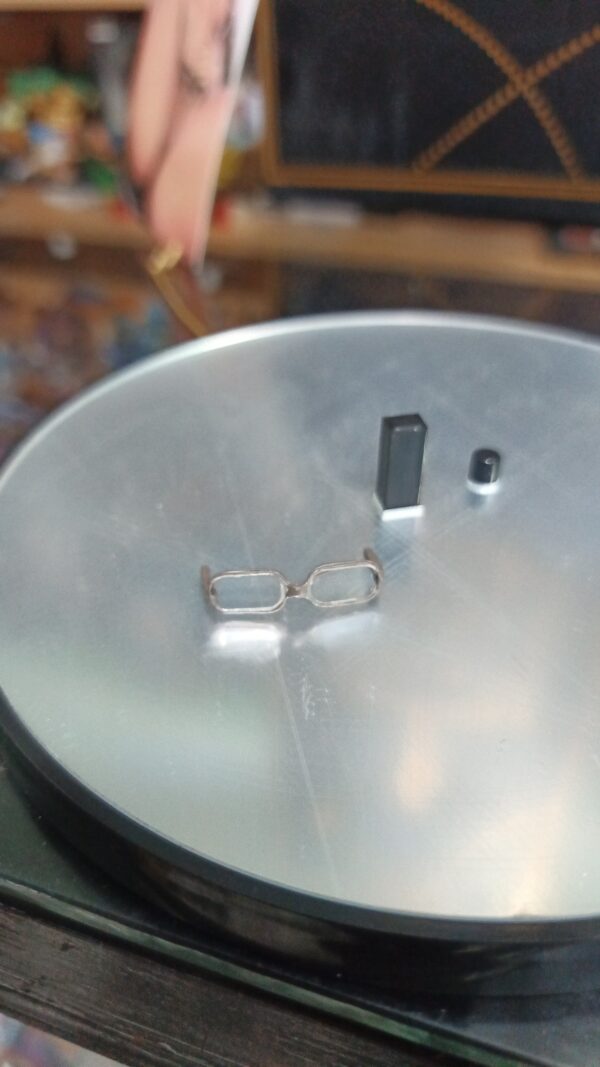 Non Virgin 700/12.5
Mom
Tamaño:41cm
La segunda foto no quiero saber qué es