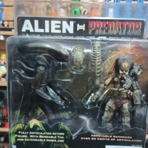 Aliens VS depredador 450/12.5
con sus casco 🪖 de guerra