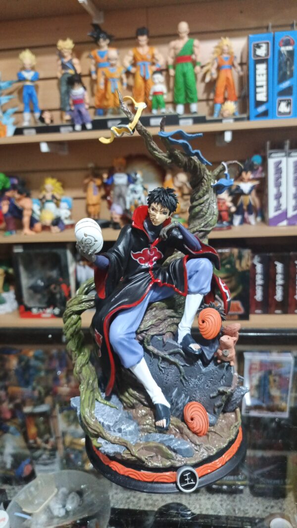 Óbito akatsuki 590
Naruto Shippuden 
Tamaño:31cm