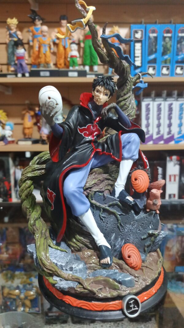 Óbito akatsuki 590
Naruto Shippuden 
Tamaño:31cm