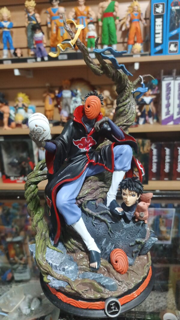 Óbito akatsuki 590
Naruto Shippuden 
Tamaño:31cm
